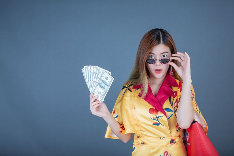 7 Zodiak Ini Akan Jadi Magnet Kekayaan di Masa Depan