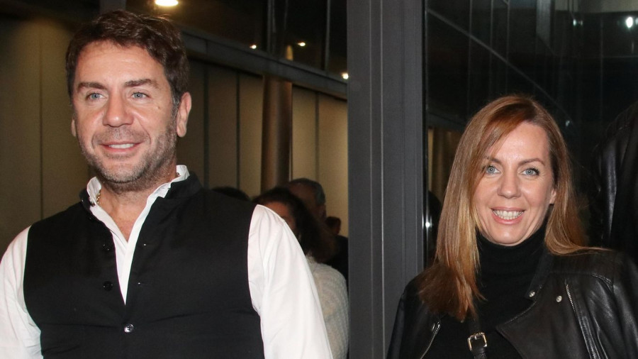 Ο Γιώργος Μαζωνάκης με την αδελφή του, Βασω. Ndp Photo Agency