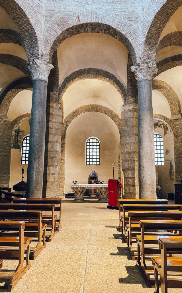 is-naples-italy-worth-visiting-top-reasons-to-visit