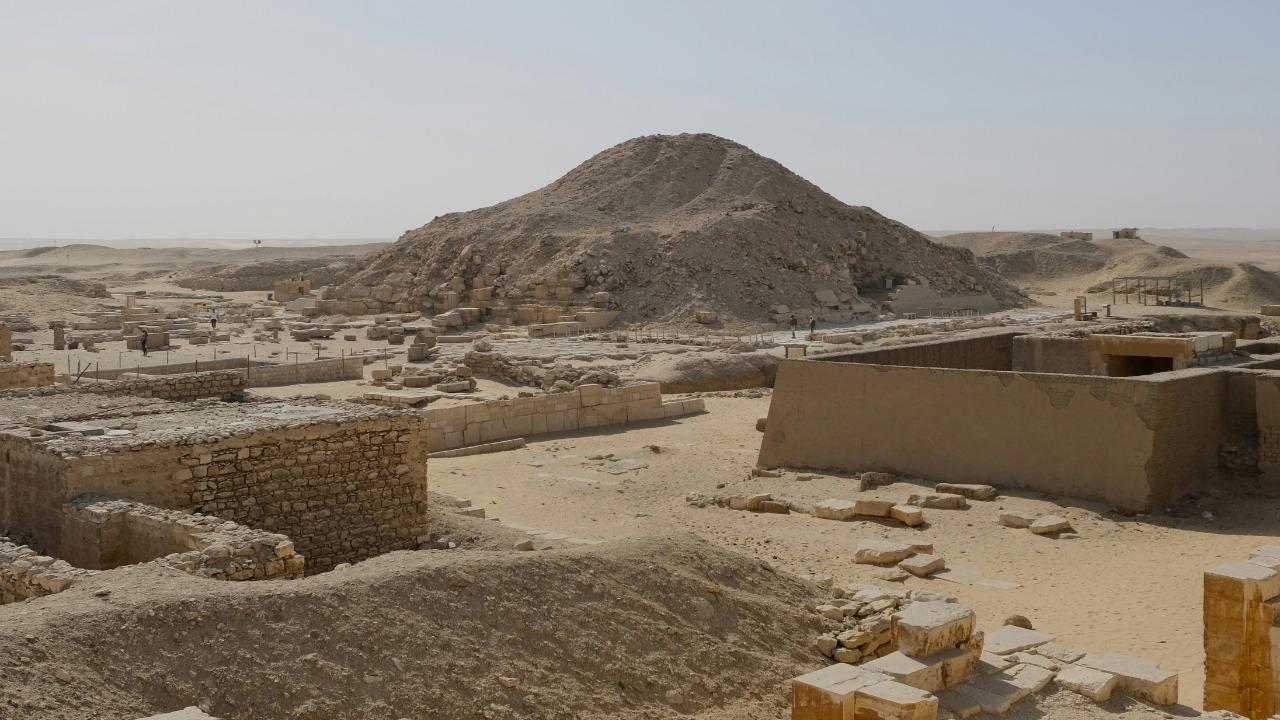 Ancient ruins discovered under layers of desert sand