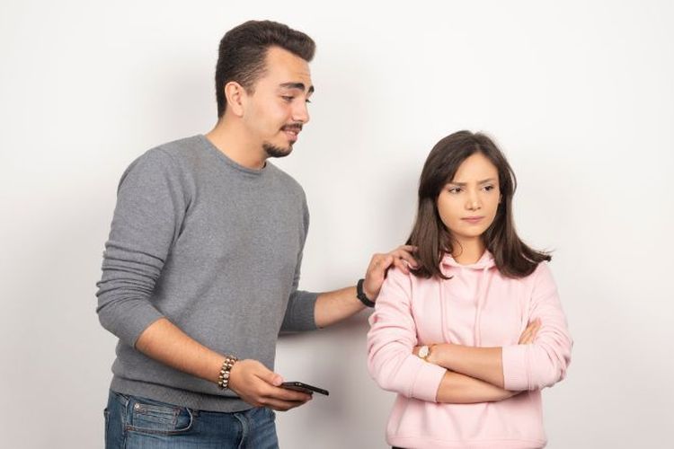 7 Tanda Orang yang Kehilangan Rasa Hormat Padamu, Menurut Psikologi