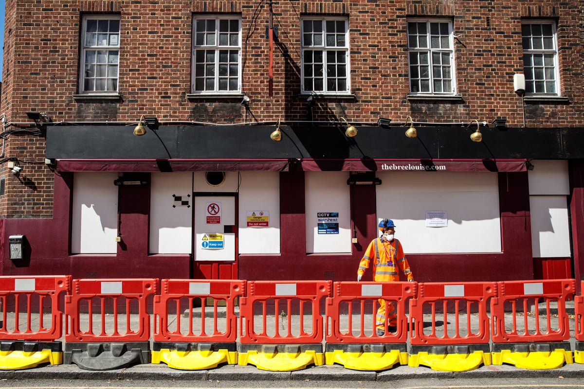 The ‘heartbreaking’ number of pubs closing every week across UK revealed