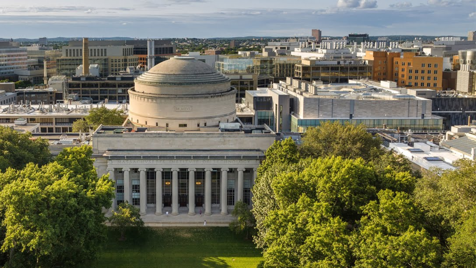 How much does a Bachelor’s in Computer Science cost at MIT?