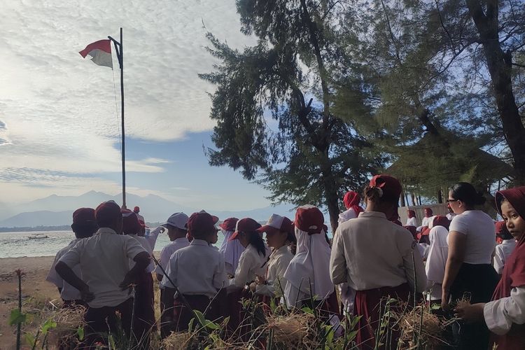 Perayaan Kemerdekaan di Gili Meno: Upacara Pantai dan Masalah Air Bersih