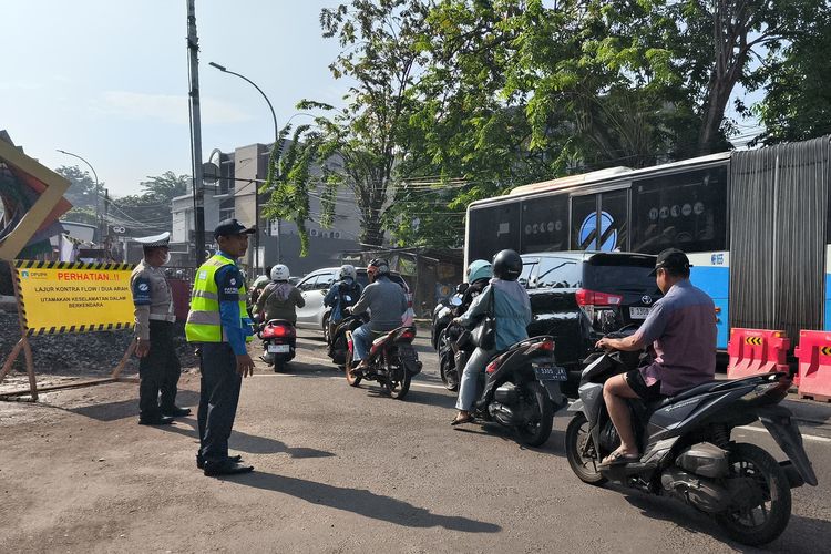 Sumber Kemacetan di Halte CSW Transjakarta Berlanjut hingga Desember 2025