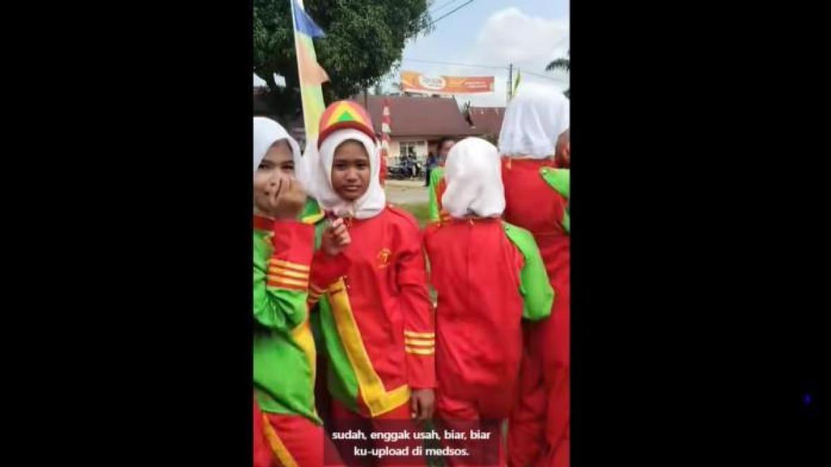 Tangis Pemain Drumband MTsN 7 Jambi Saat Musik Keras Kalahkan Suara Ultah
