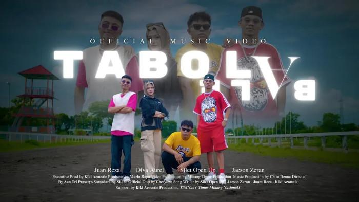 Sosok Penyanyi dan Pencipta Lagu Tabola Bale Viral Bikin Prabowo Joget di HUT ke-80 RI