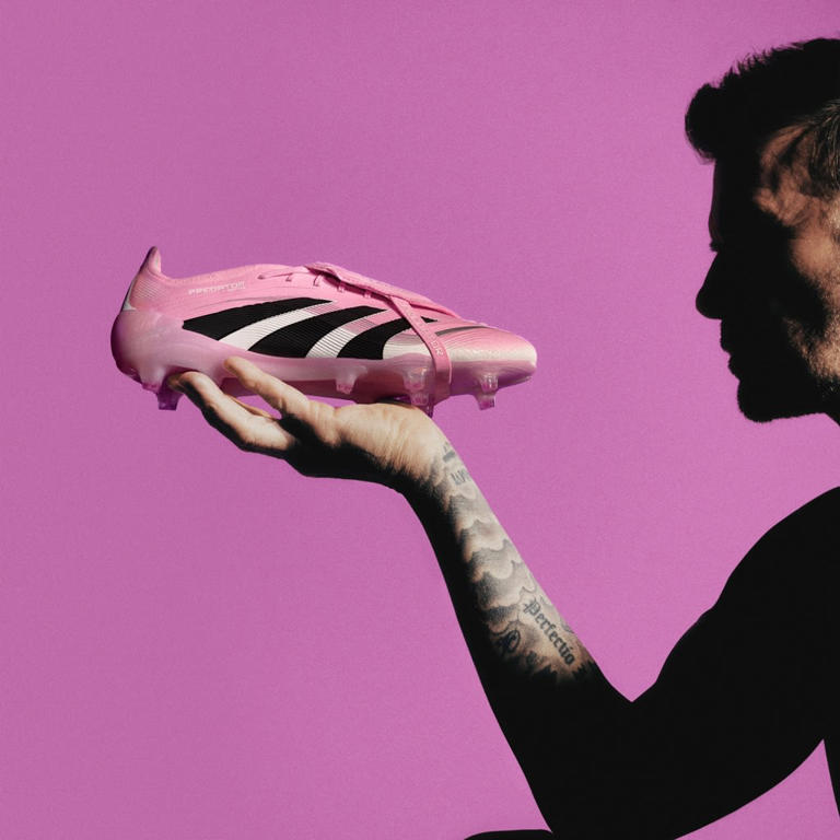 adidas Beckham ピンク スパイクシューズ JP_HEADER_running_asset_eaecd3