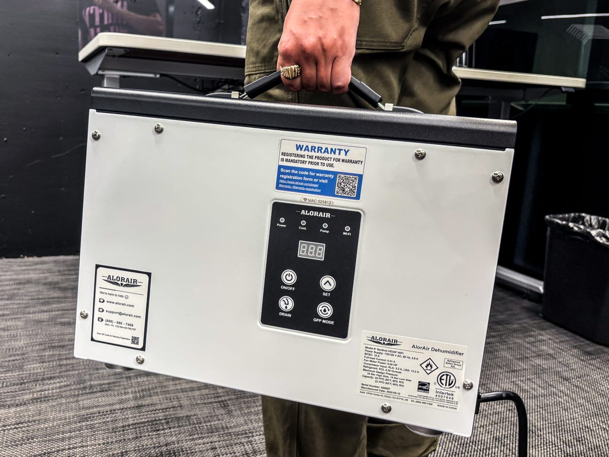 ALORAIR_770_Pint_Dehumidifier_013.jpg