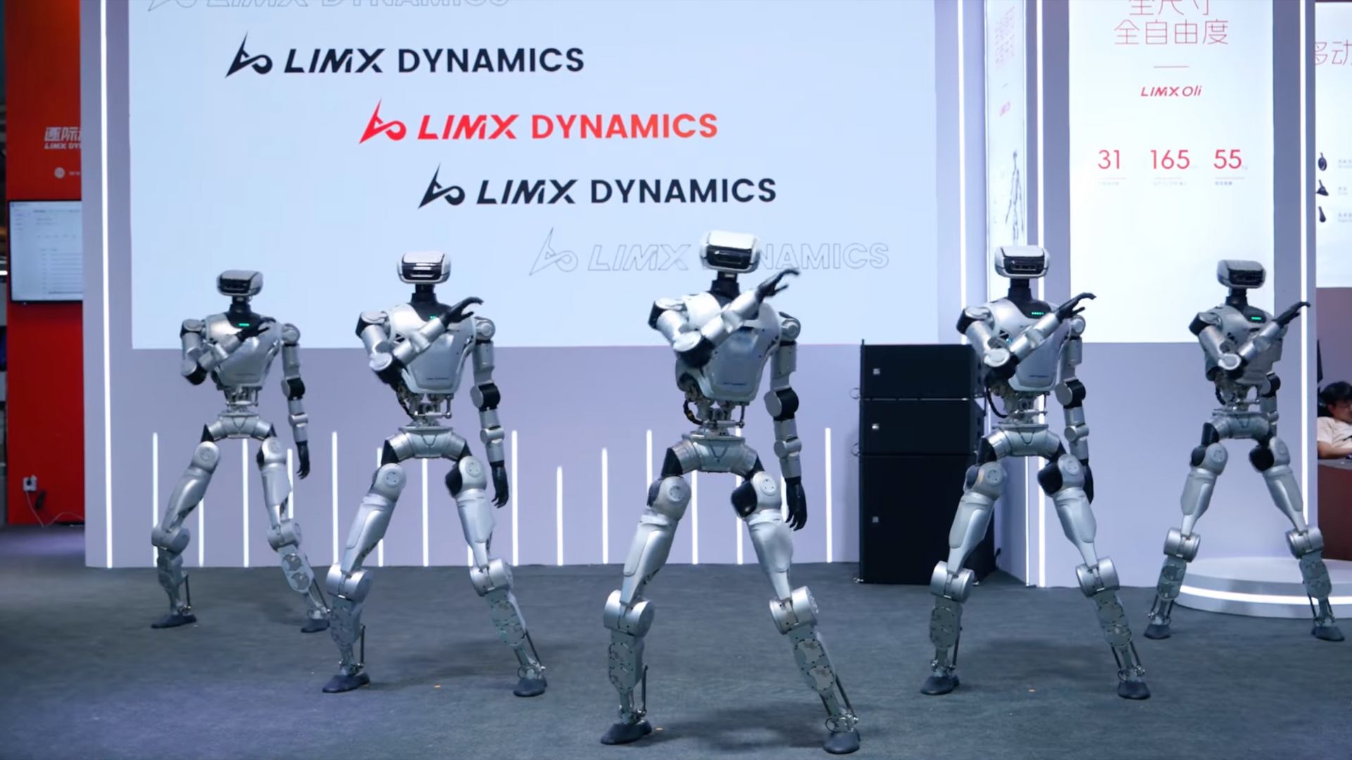 Video: China's humanoid robots perform ballet moves in first-ever ...