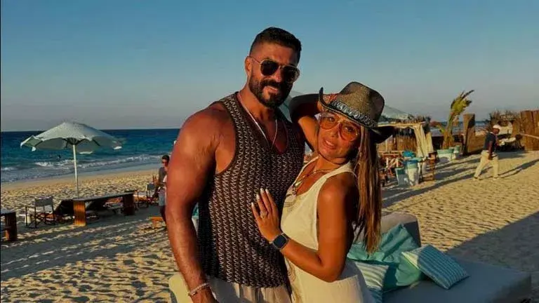 خالد سليم في عيد ميلاد زوجته (2)_6