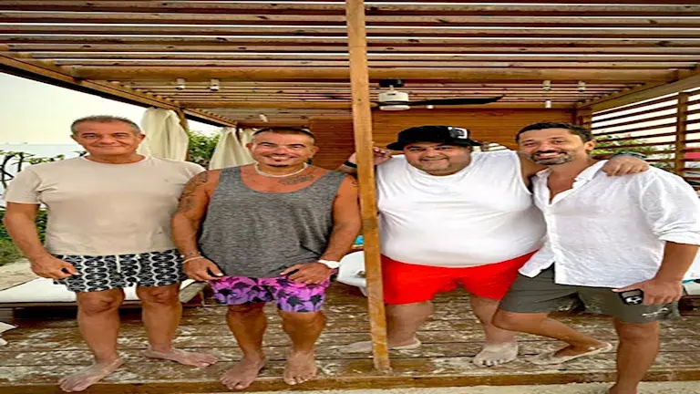 عمرو دياب وكريم محمود عبدالعزيز وشيكو والمنتج حمادة اسماعيل_13