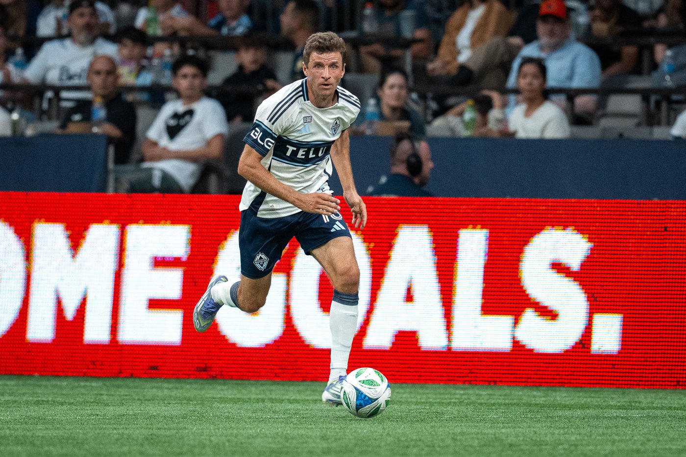 Photo Gallery Thomas Muller's Major League Soccer debut