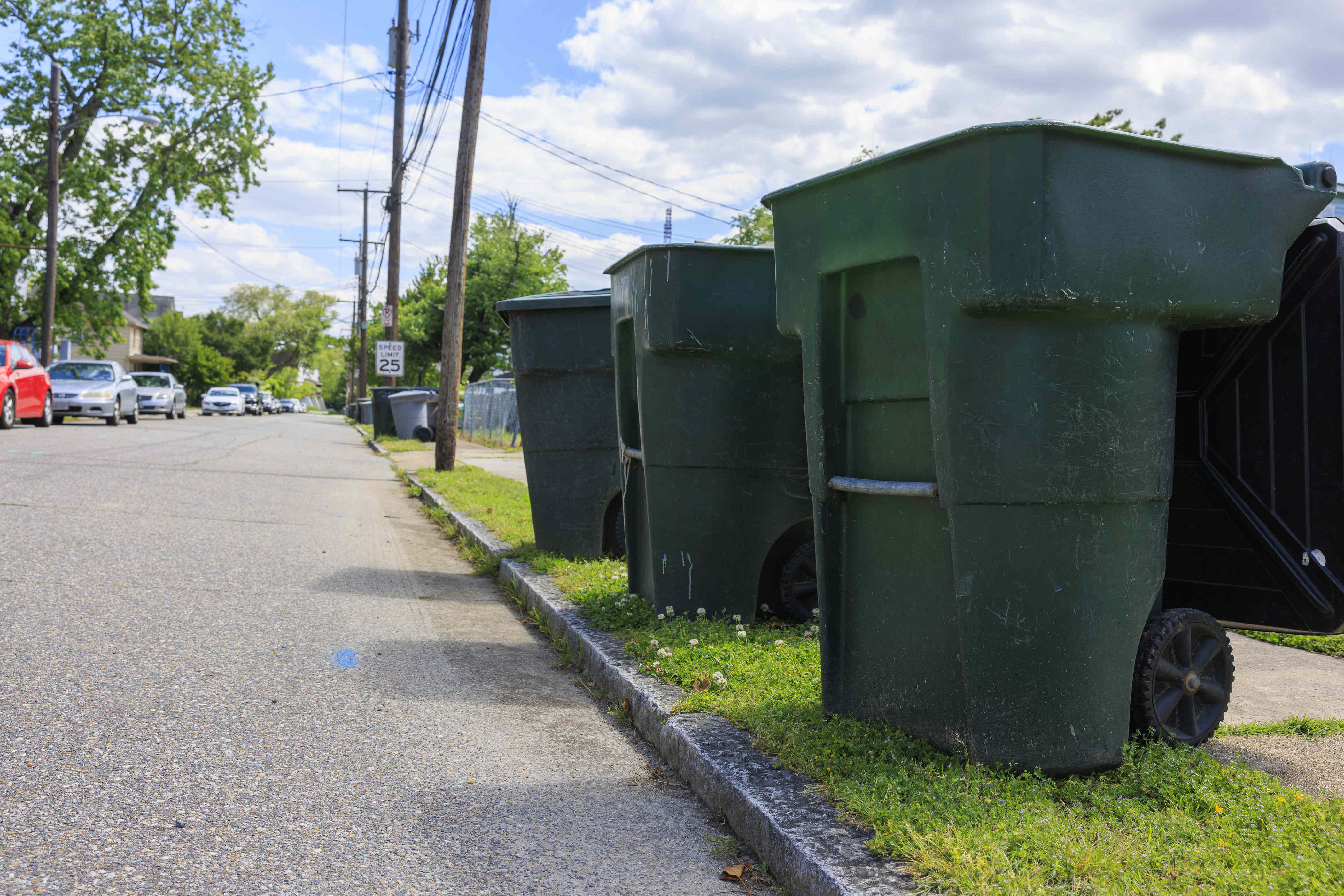 Is It Rude Or Helpful To Bring In Your Neighbor s Trash Can? Is It Rude Or Helpful To Bring In Your Neighbor s Trash Can?