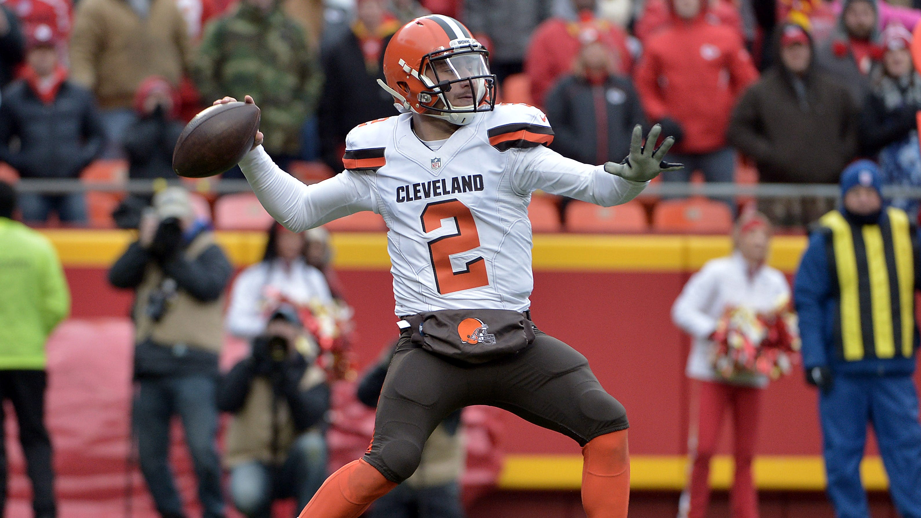 'Can't believe they let him go': Baker Mayfield reacts to Johnny ...