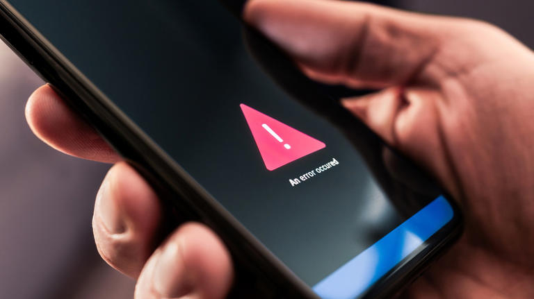 Error message on smartphone screen