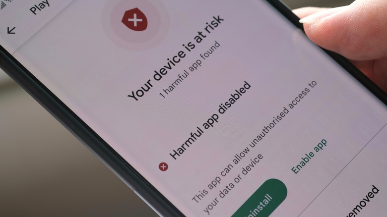 5 Signs That Your Android Device Is Infected With Malware