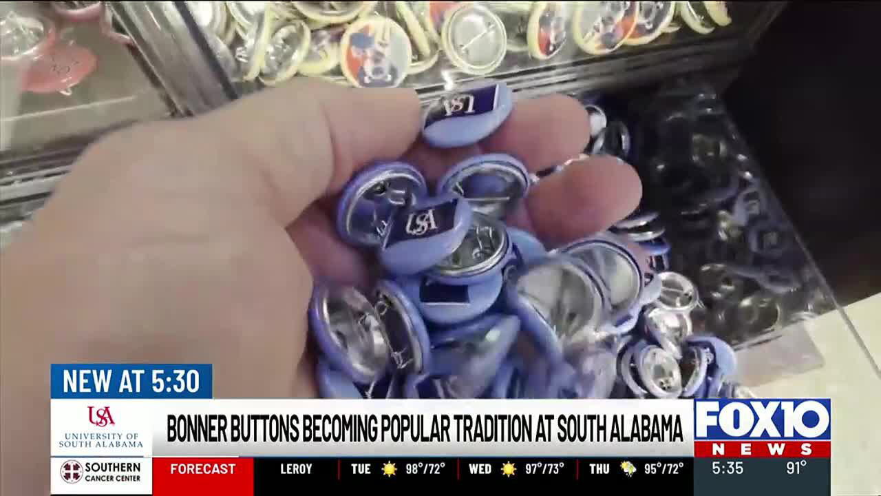 Bonner Buttons connecting USA President with students Bonner Buttons connecting USA President with students