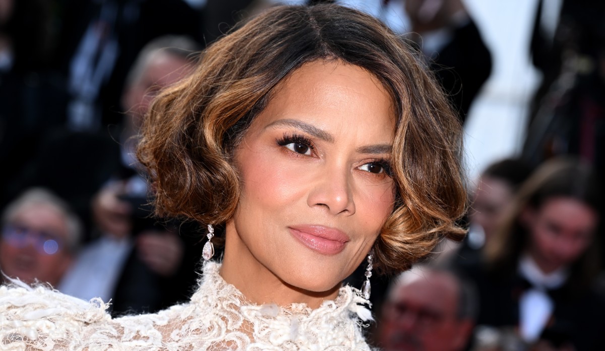 Halle Berry, 59, Flaunts Ageless Beauty in Swimsuit for Rare Photo With
