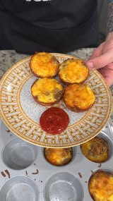 Cheesy Hash Brown Breakfast Bombs