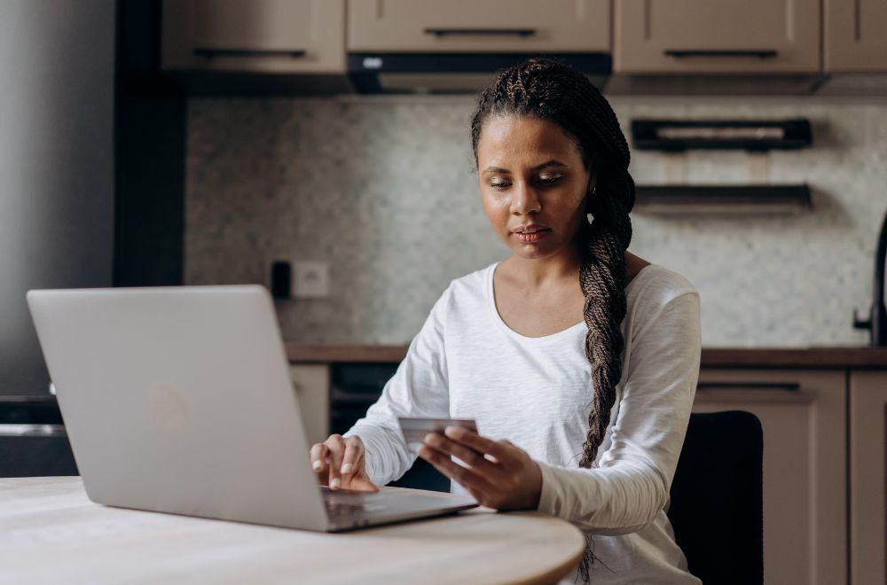 cara aman memakai kartu kredit