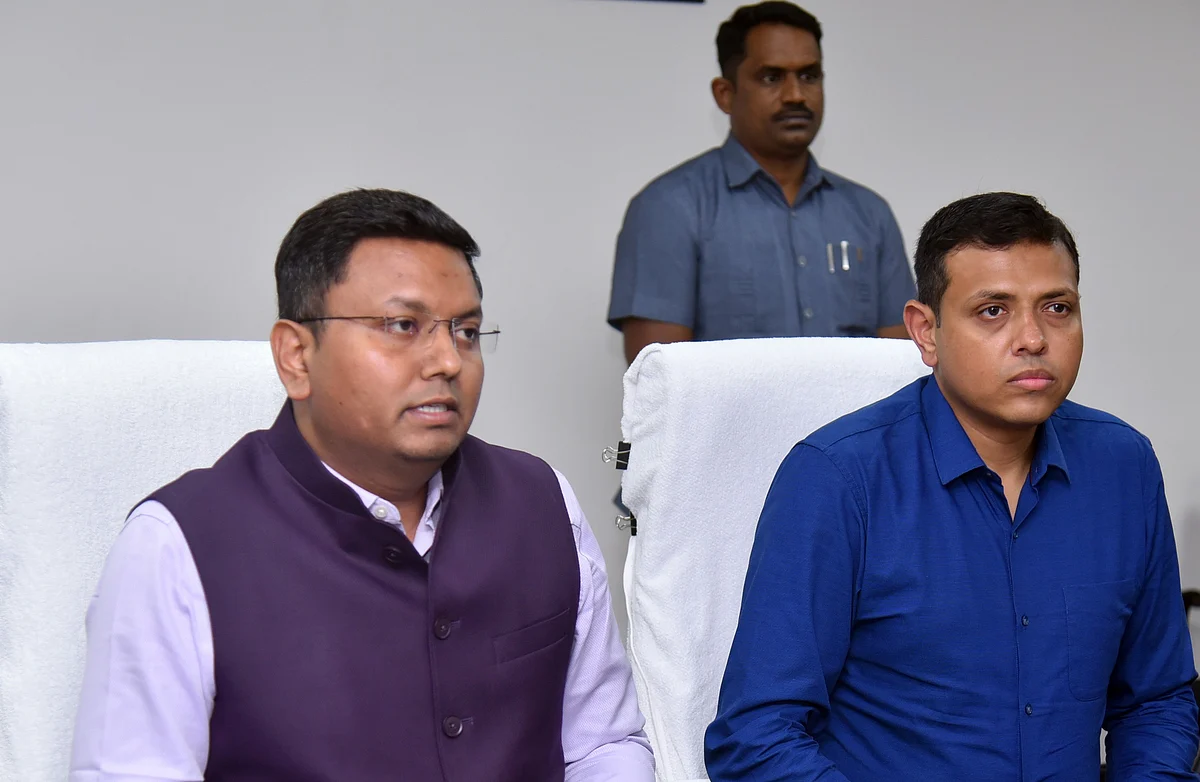 Andhra Pradesh unveils new bar policy 2025–28; Excise Commissioner ...