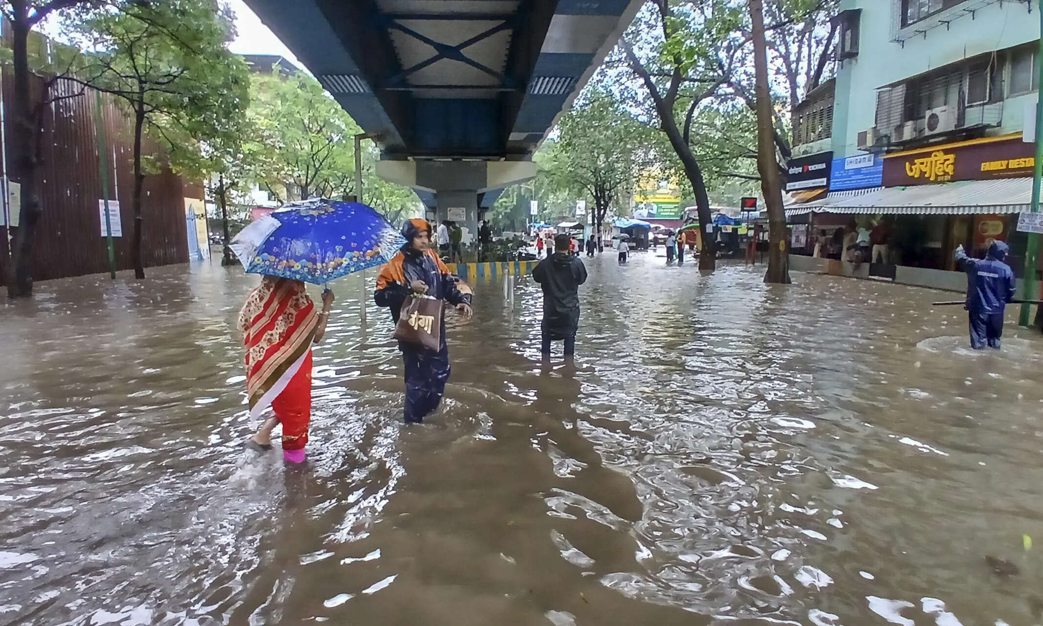 20 die in rain-related incidents in Thane in 4 months; over 1,800 mm ...