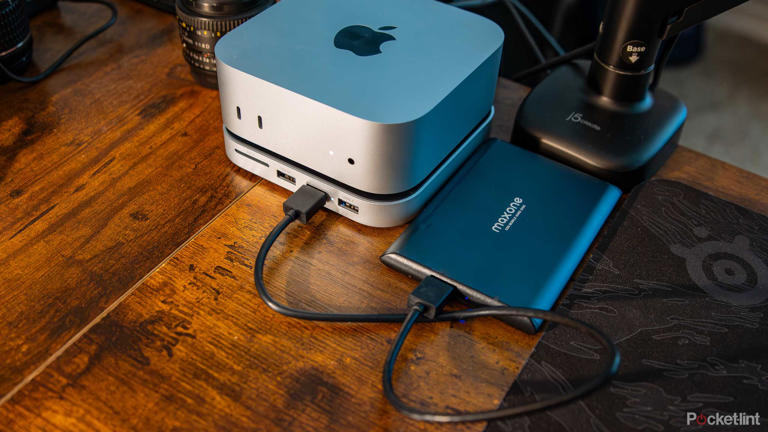 A still photo of a Satechi Mac Mini M4 SSD enclosure.