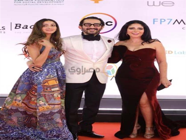 أحمد حلمي ومنى زكي وابنتهما لي لي