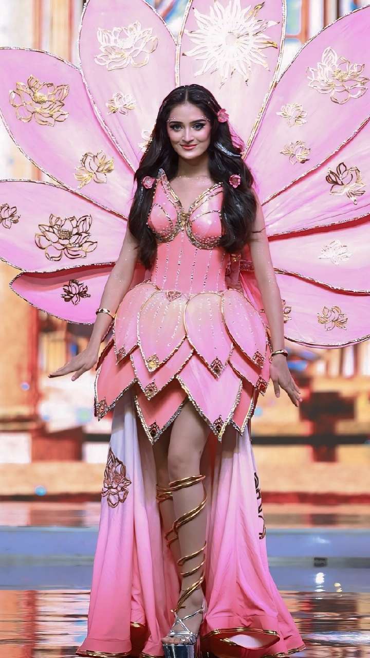 Who Is Manika Vishwakarma? Check Her 5 Glamorous Looks