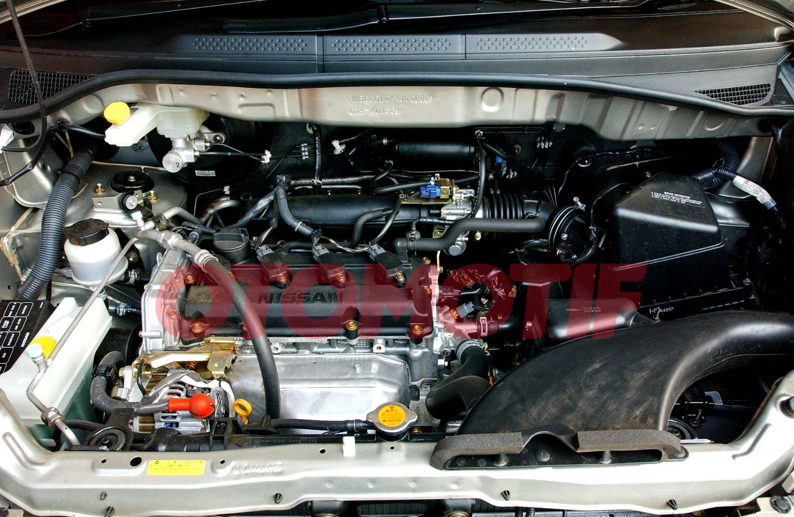 Muat banyak, harga mobil bekas Nissan Serena 2010 makin miring jelang ...
