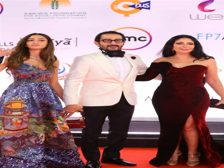 أحمد حلمي ومنى زكي وابنتهما