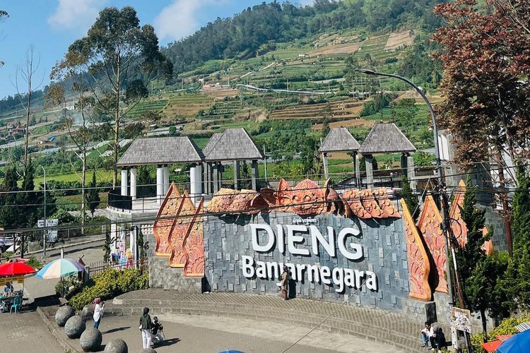 Festival Budaya Dieng 2025, 8 Anak Ikuti Ritual Cukur Rambut Gimbal