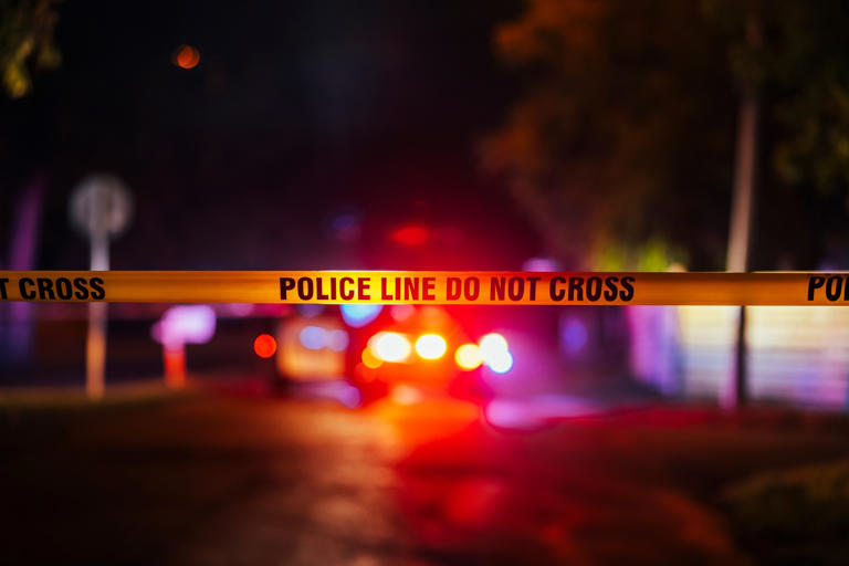 Police discover bodies of 4 family members, including 2 children, in home