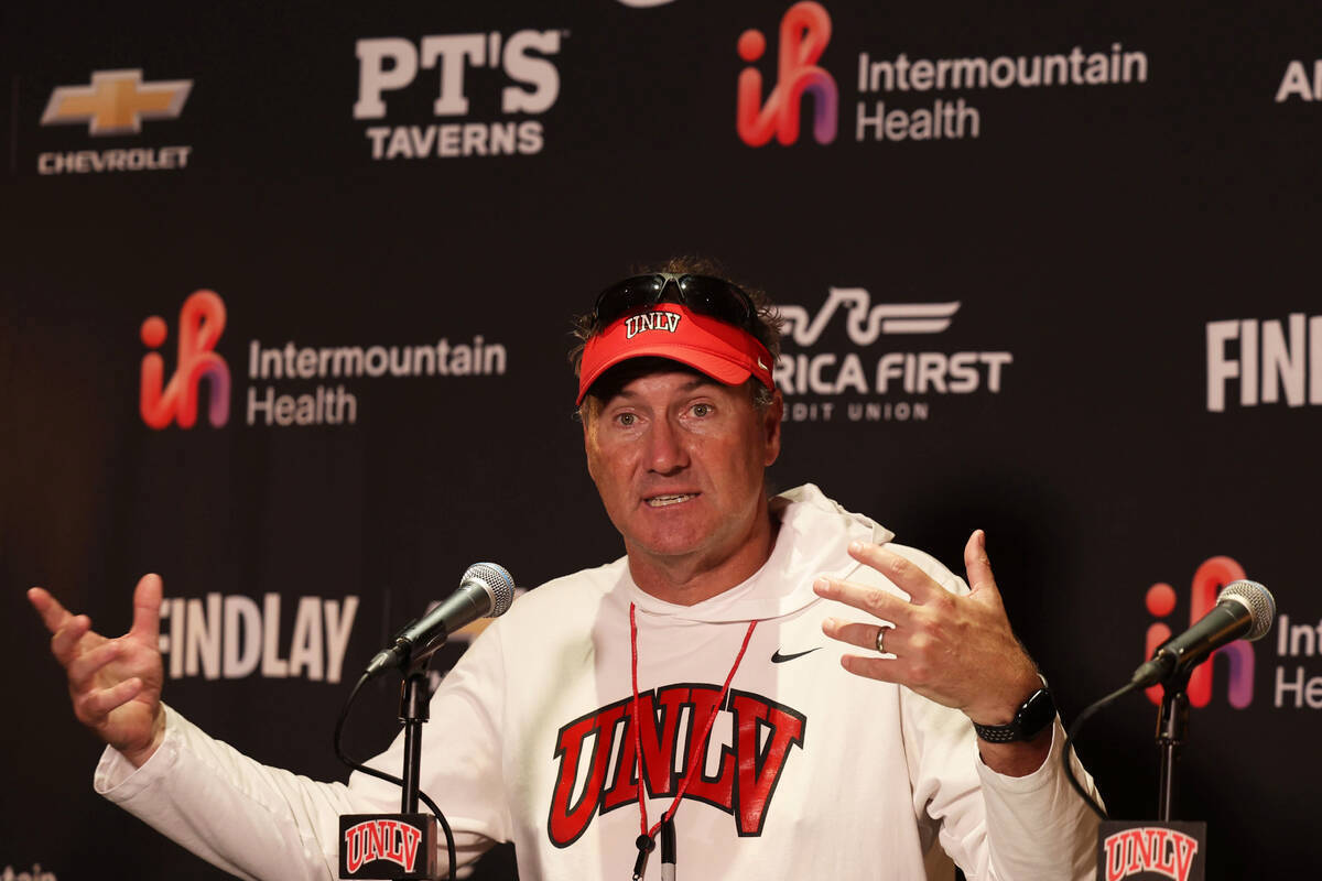 Mullen keeping everyone on their toes with UNLV s plans at QB Mullen keeping everyone on their toes with UNLV s plans at QB