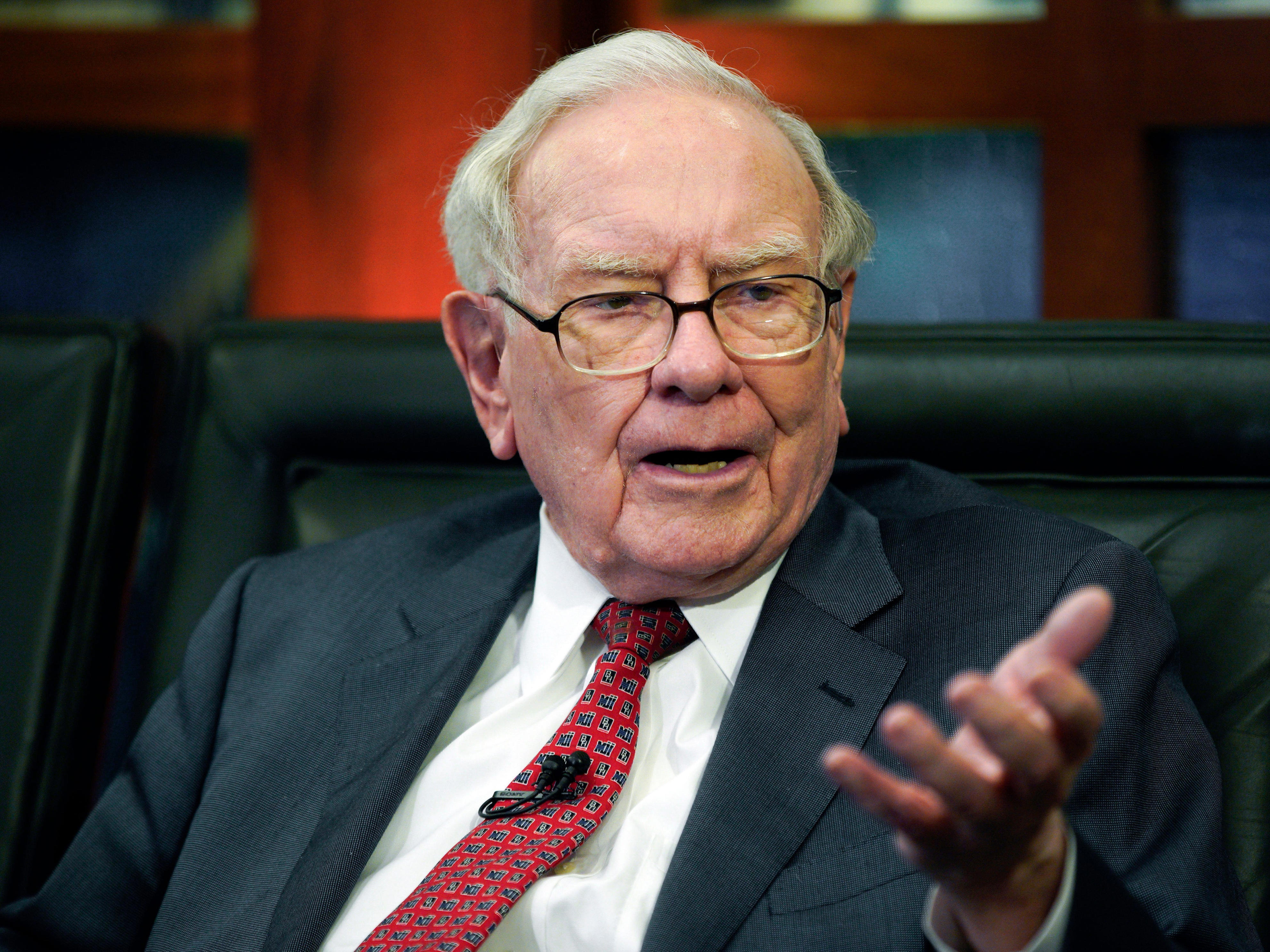 Warren Buffett may be cashing in stocks ahead of a storm and could buy Warren Buffett may be cashing in stocks ahead of a storm and could buy
