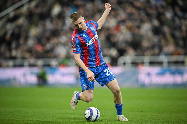 Image hình ảnh hình ảnh hình ảnh hình ảnh hình ảnh hình ảnh Oliver Glasner - Man United và mục tiêu Adam Wharton để thay Carlos Baleba