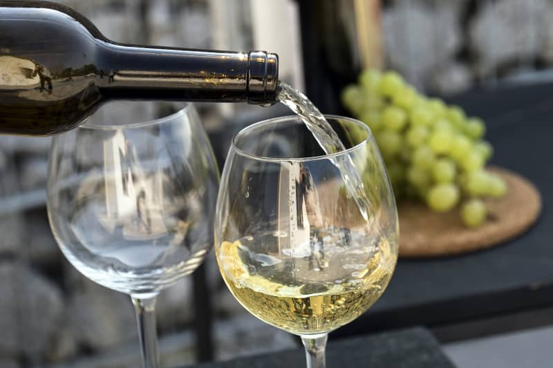 This 3-ingredient white wine cocktail has been popular in Italy for 90 years
