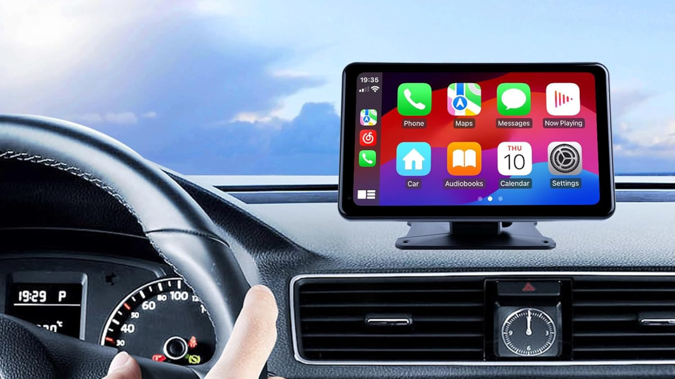 Haudio 7-inch Android Auto display in a car