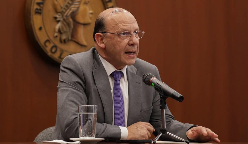 El ministro de Hacienda, Germán Ávila, radicó la reforma tributaria ante el Congreso. Foto: Banco de la República.