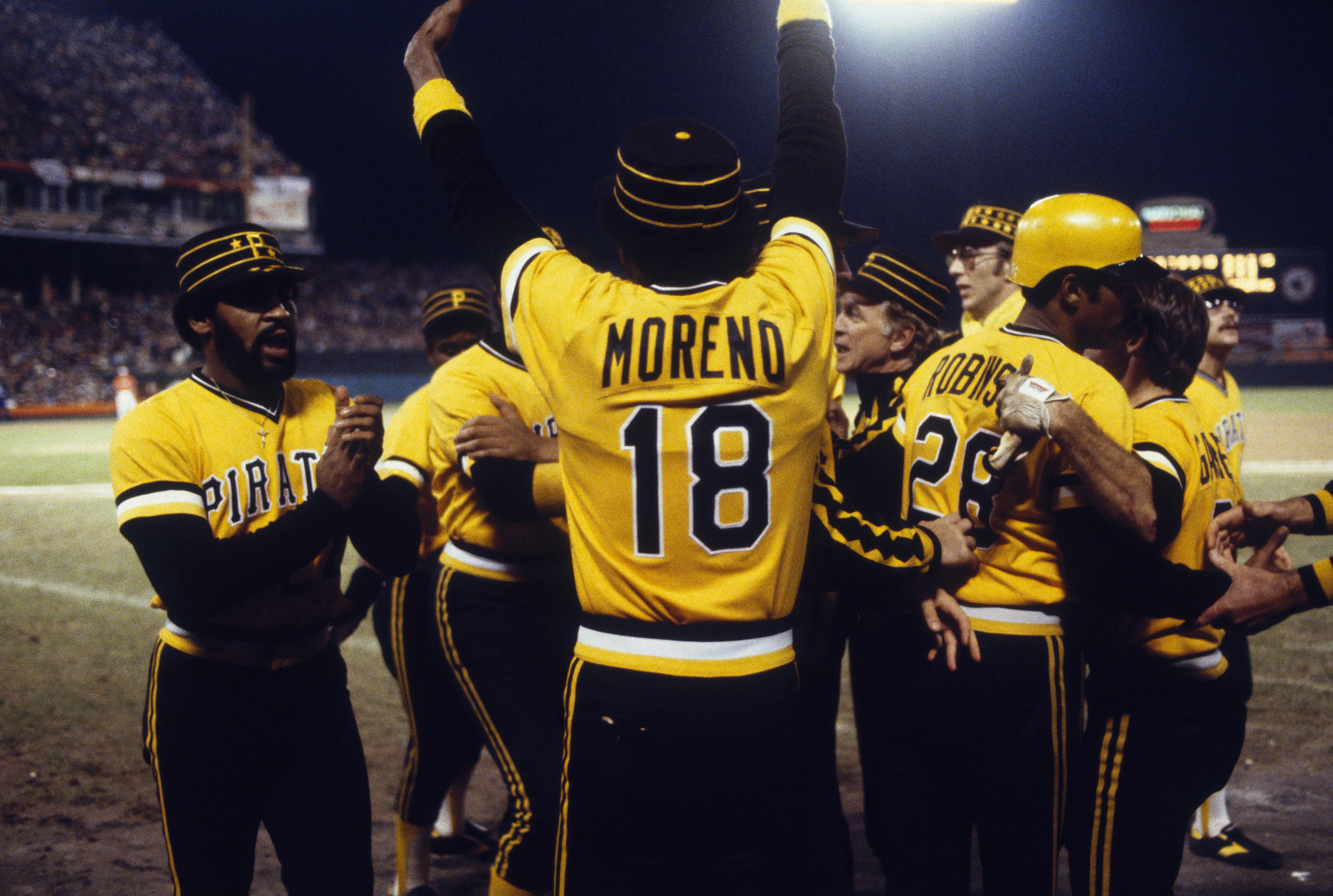 Which MLB teams have the longest World Series droughts?