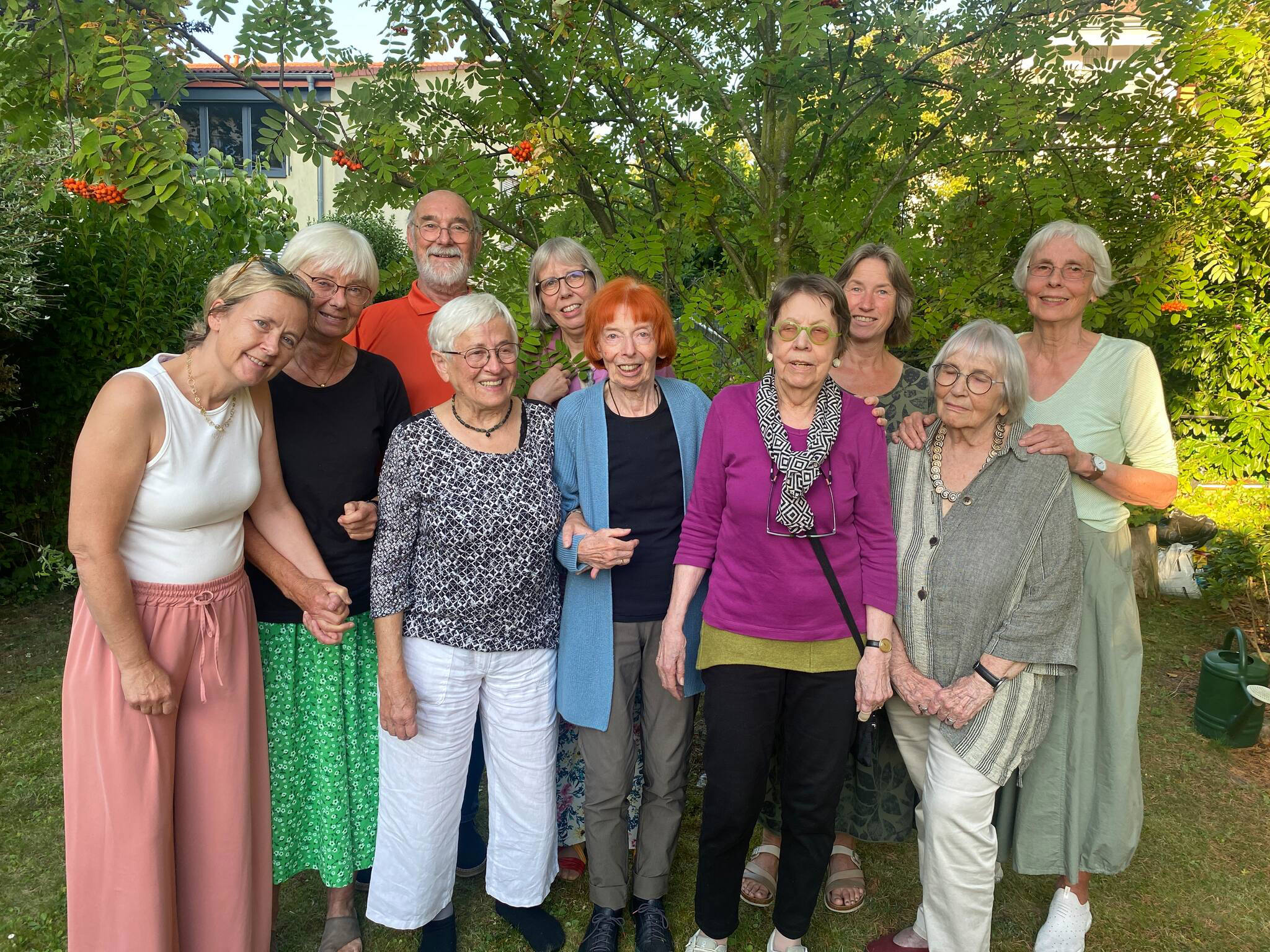 Zusammen alt werden die Hausgemeinschaft in der Rosa Helfers Straße Zusammen alt werden die Hausgemeinschaft in der Rosa Helfers Straße