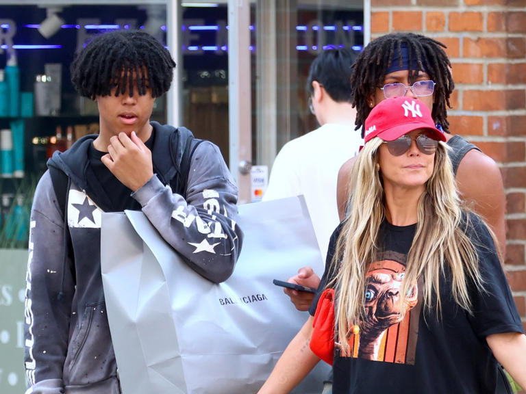 Heidi Klum with Henry and Johan (l.) in New York City.