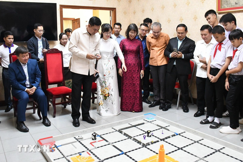 Các địa phương của Việt Nam và Lào tăng cường hợp tác giáo dục STEM