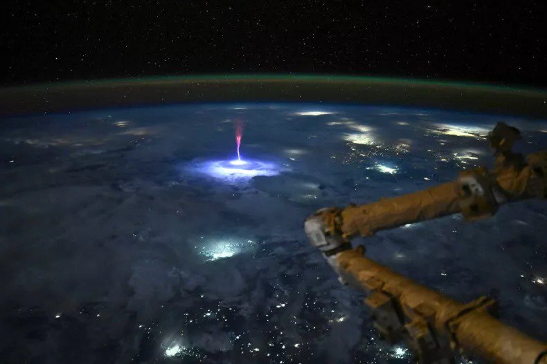 Nasa pictures capture extraordinary moment witnessed by astronauts
