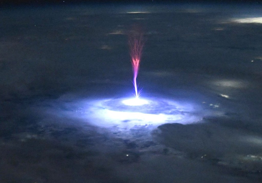 Nasa pictures capture extraordinary moment witnessed by astronauts