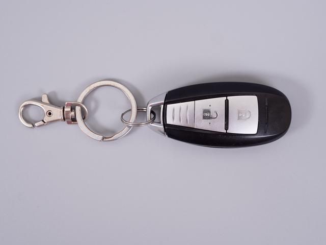 Kunci Kendaraan Tanpa Kontak Kena Hujan, Apakah Bisa Rusak?