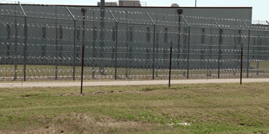 Private prison operator profited despite the government shutdown