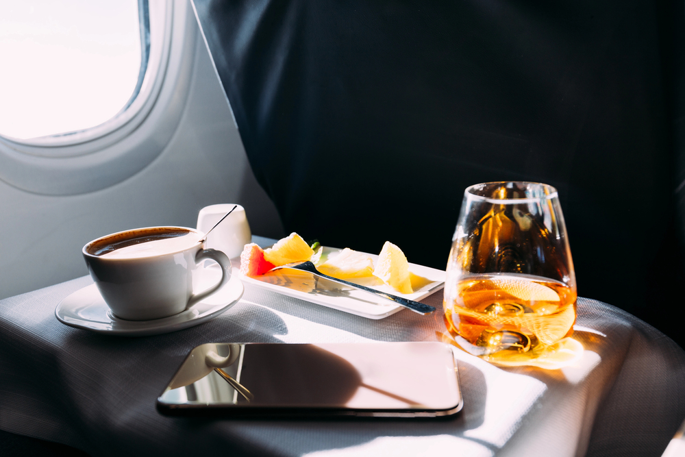 16-travel-snacks-for-long-flights