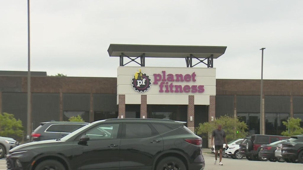 man-allegedly-attacks-west-bloomfield-planet-fitness-staff-leads